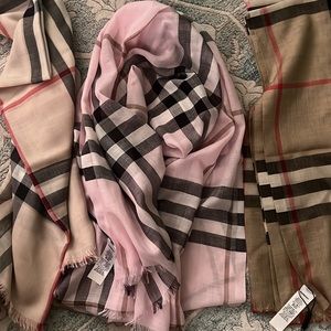 Burberry scarf